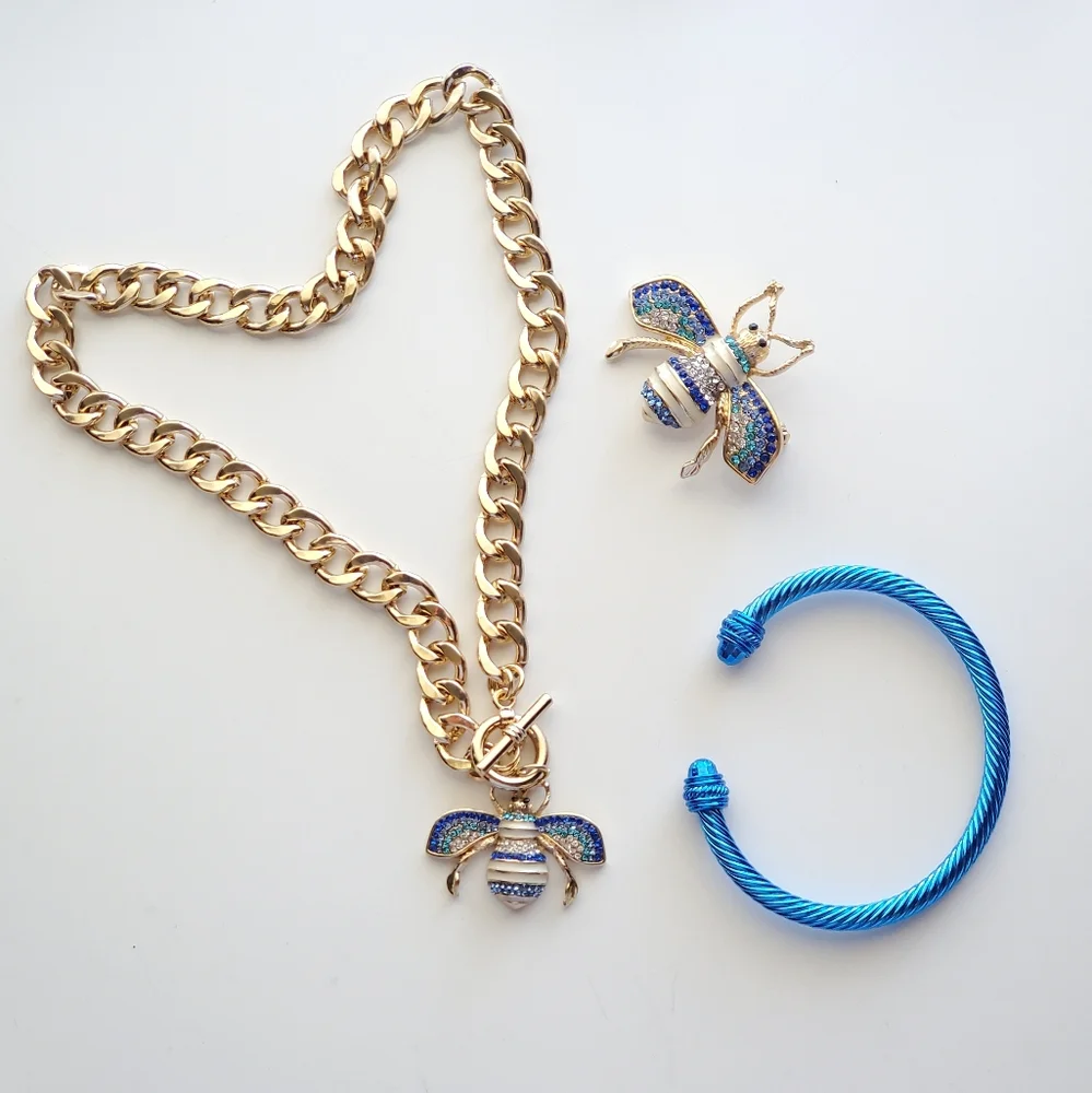 Curb Link Necklace with Bumble Bee Pendant and Matching Brooch